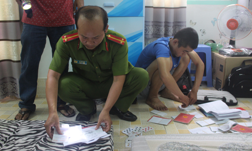 Lực lượng Công an phát hiện đường dây cho vay nặng lãi tại huyện Chợ Gạo.