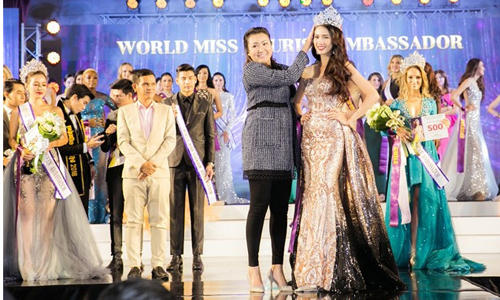 Phan Thi Mo crowned World Miss Tourism Ambassador