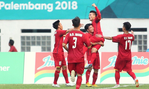 Vietnam U23 football team trounced Pakistan U23 3-0 to comfortably kick off their Asiad 18 campaign in Indonesia on August 14. (Photo: vnexpress.net)