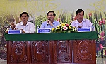 Chairman of the PPC Le Van Huong meets people of Trung Hoa commune