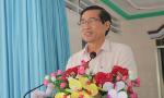 Chairman of the PPC Le Van Huong meets people in Vinh Kim commune