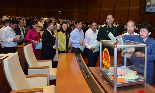 NA deputies cast votes of confidence on 48 officials on the morning of October 25.