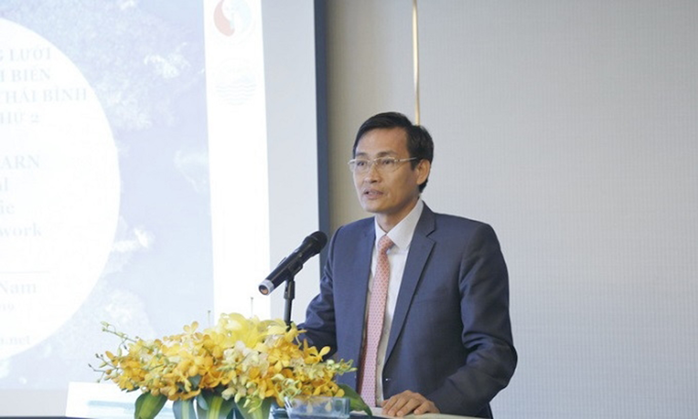 Deputy Minister of Natural Resources and Environment Tran Quy Kien speaks at the meeting. (Photo: baotainguyenmoitruong.vn)