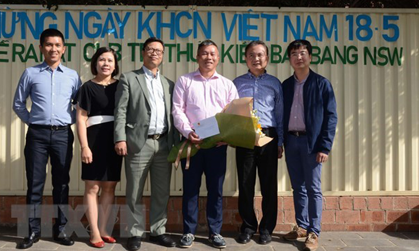 Participants in the event debuting the club of overseas Vietnamese intellectuals in New South Wales on May 18, 2018 (Photo: VNA)