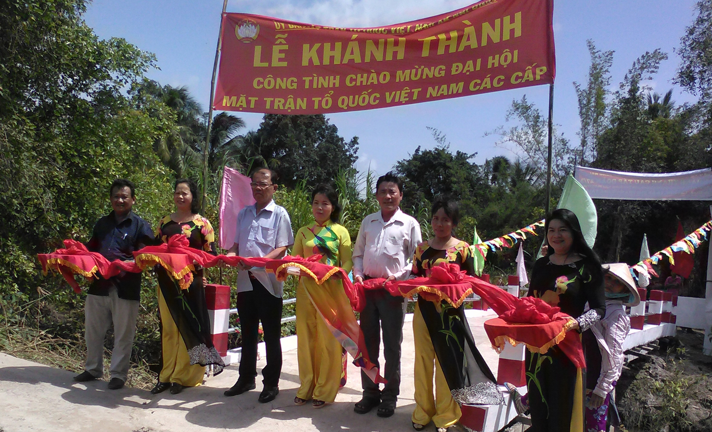 Khánh thành cầu Tập Đoàn 27, ấp Hưng, xã Nhị Bình