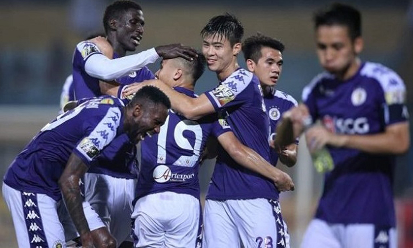 Hanoi FC wil resume their reign at top of the V.League table if they defeat HCM City in match day 7 this weekend. (Photo: VPF)