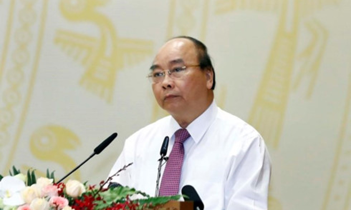 Prime Minister Nguyen Xuan Phuc addresses the meeting (Photo: VNA)
