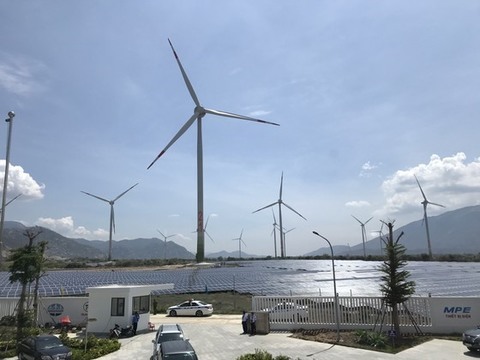 A solar power project with a total capacity of 450MW in Ninh Thuan Province - Photo sggp.org.vn.