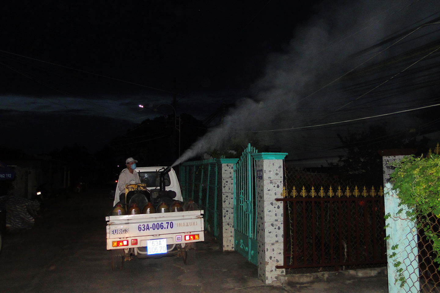 Diệt muỗi, diệt lăng quăng để phòng ngừa bệnh Chikungunya, phòng chống sốt xuất và Zika 