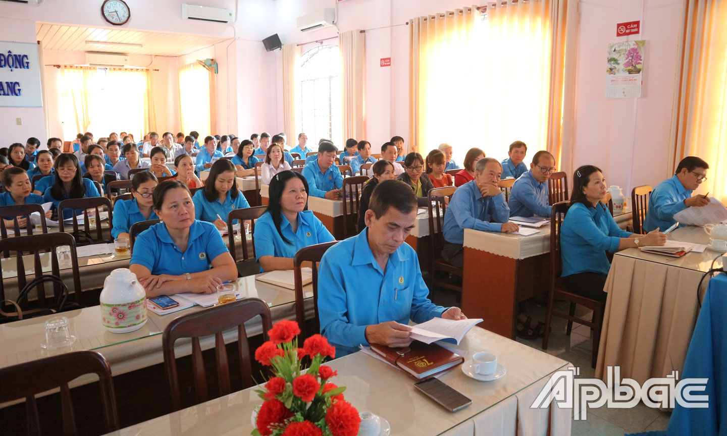 Cán bộ CĐ được tập huấn nâng cao năng lực chuyên môn.