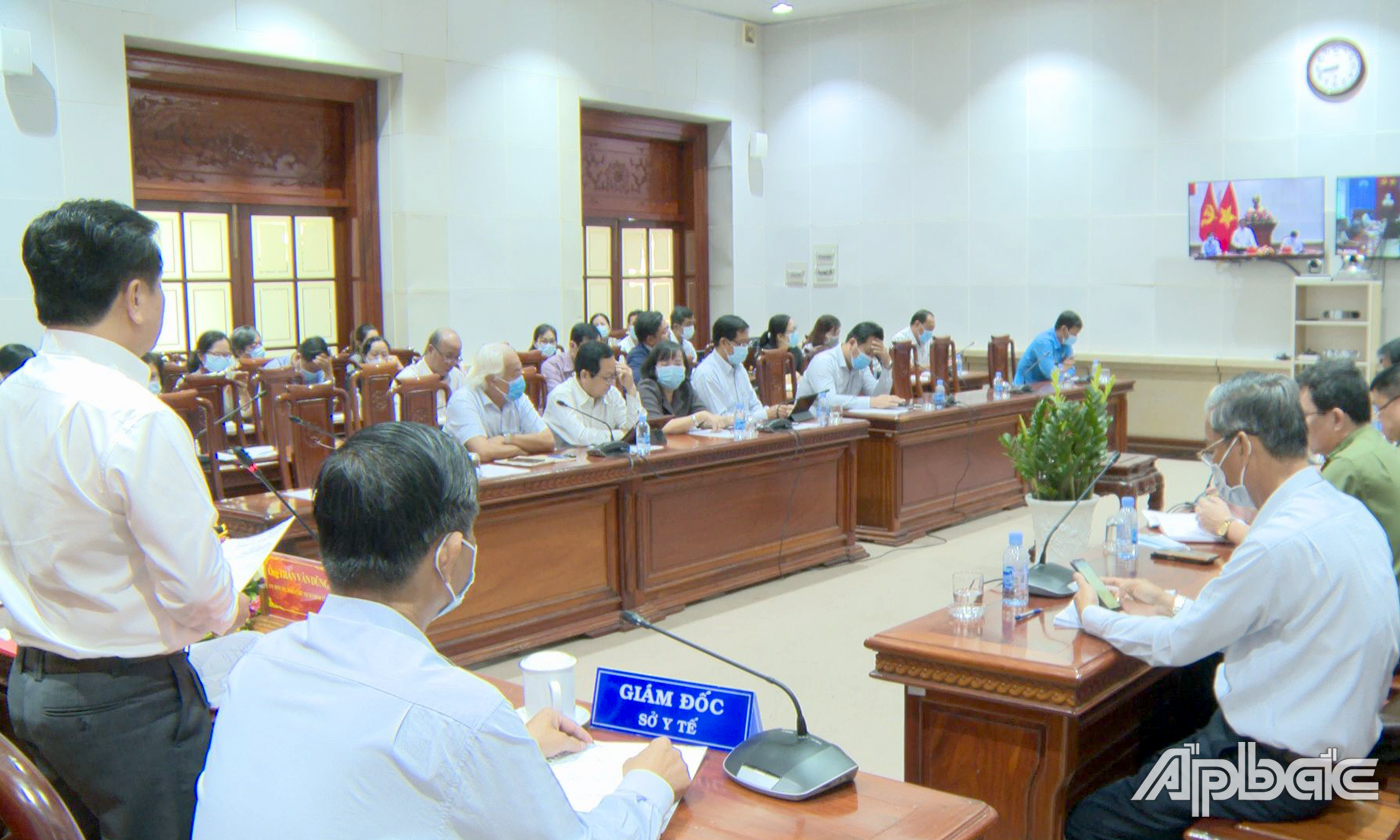 Quang cảnh tại phòng họp điểm cầu chính Ban Chỉ đạo tỉnh