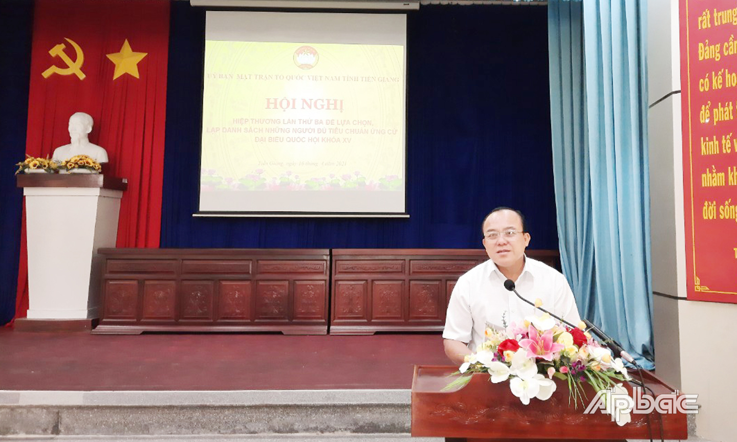 Đồng chí Nguyễn Chí Trung, Ủy viên Ban Thường vụ Tỉnh ủy, Chủ tịch Ủy ban MTTQ tỉnh chủ trì hội nghị.