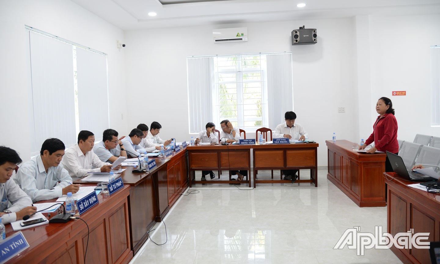 Tổ Giúp việc 2801 tiếp và giải quyết khiếu nại, tố cáo của công dân. 