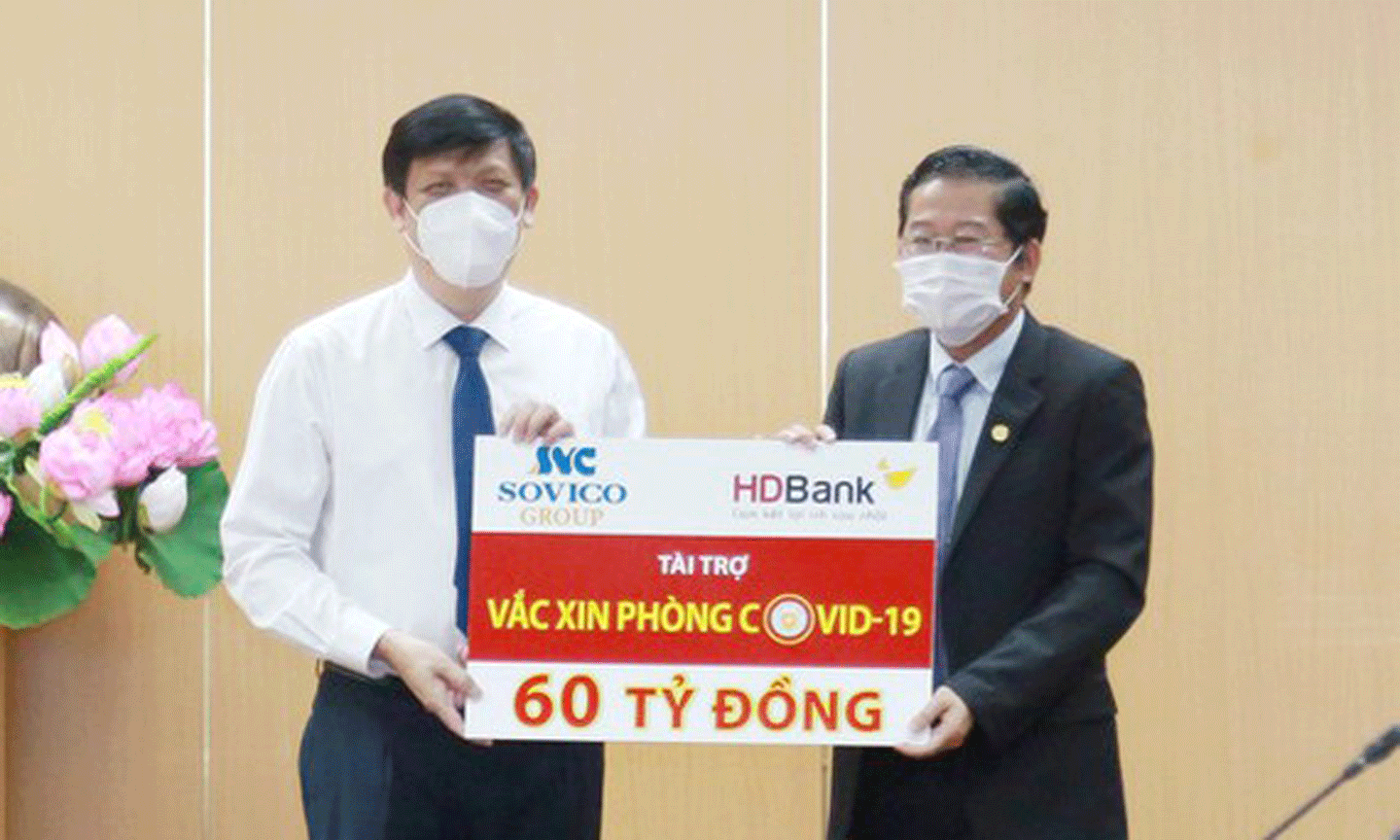 HDBank và Sovico Group ủng hộ 60 tỷ đồng cho chương trình vaccine phòng ngừa Covid-19.