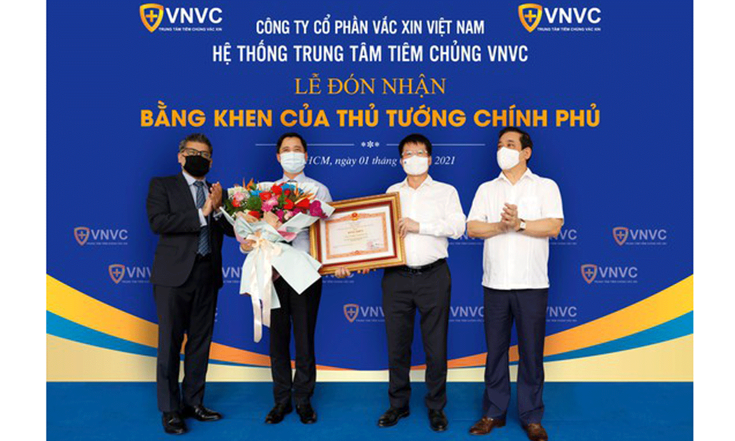 VNVC vinh dự đón nhận Bằng khen của Thủ tướng Chính phủ vào ngày 1-6