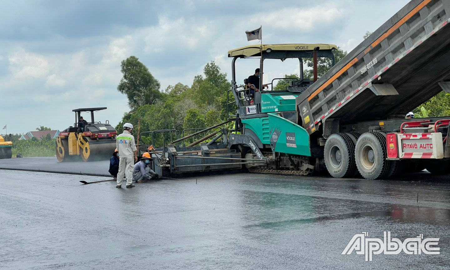 Tỉnh Tiền Giang cùng DNDA và các nhà thầu đang nỗ lực vượt qua khó khăn để Dự án hoàn thành vào cuối năm 2021.