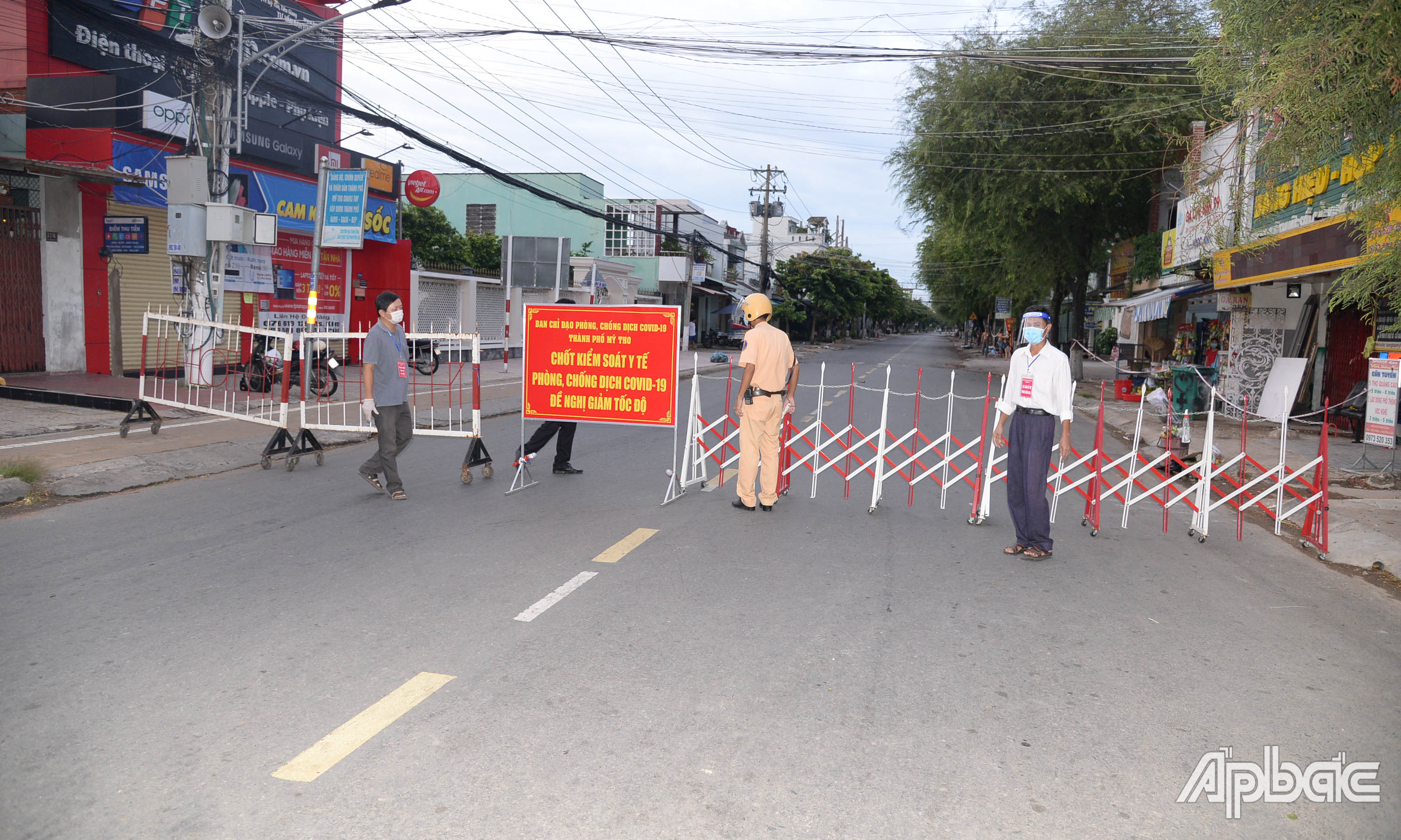 TP. Mỹ Tho xử lý 35 vụ ra đường không thật sự cần thiết