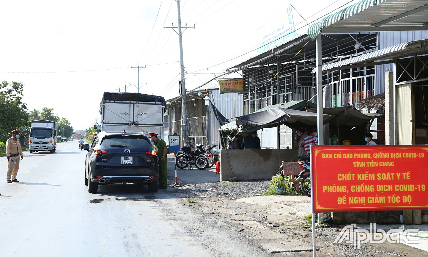 Nhiều tài xế buộc phải quay trở lại không không đảm bảo yêu cầu chống dịch Covid-19