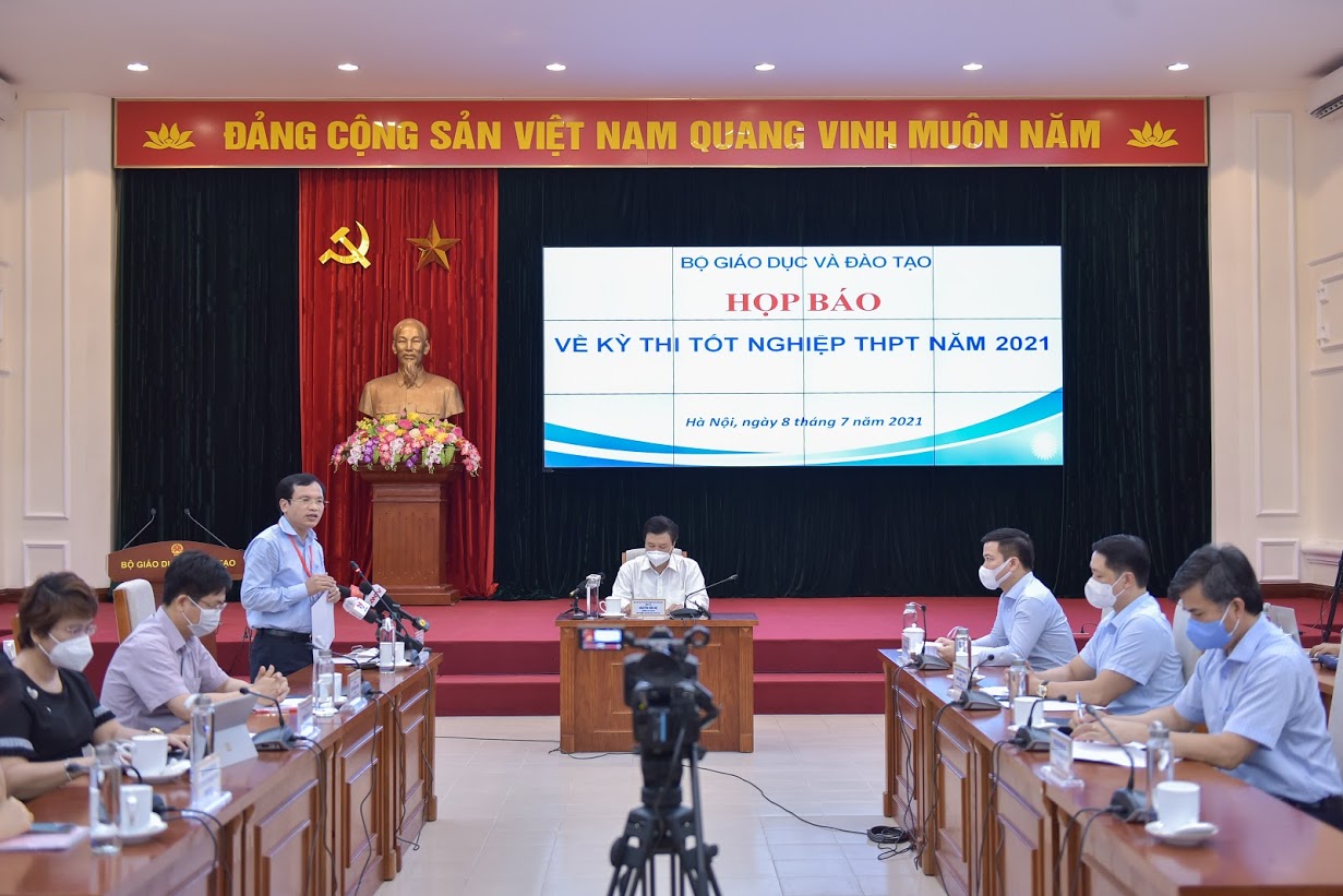 Họp báo thông tin kỳ thi tốt nghiệp THPT năm 2021. Ảnh: VGP/Nhật Nam