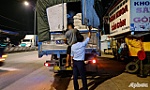 Phát hiện xe tải chở 20 tấn hạt nhựa không nhãn hàng hóa