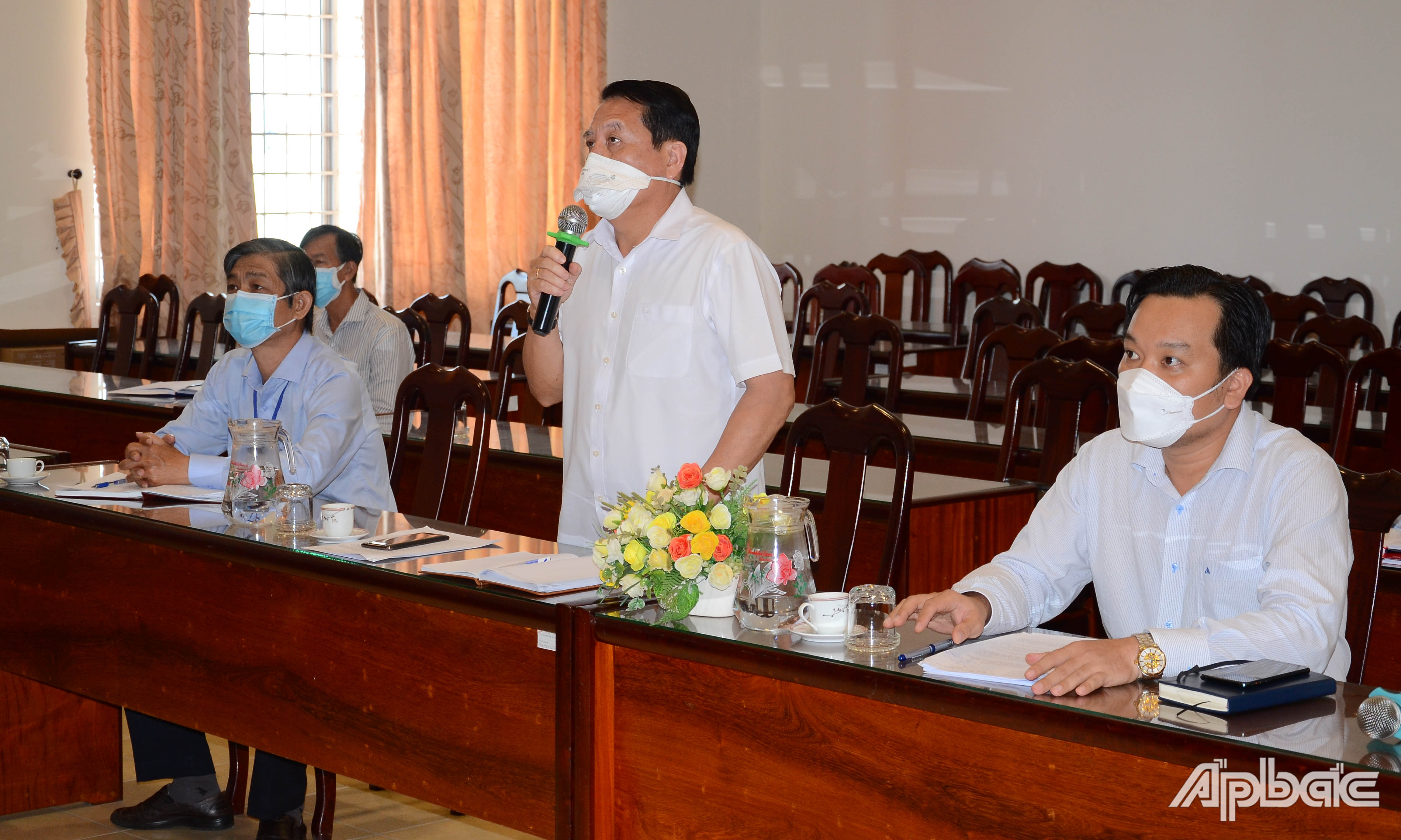 Phó Chủ tịch UBND tỉnh Tiền Giang Phạm Văn Trọng phát biểu tại buổi đối thoại.