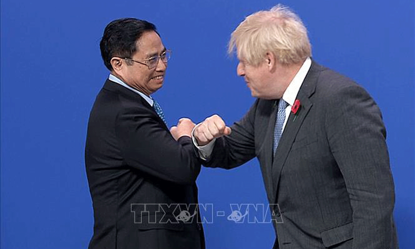 Thủ tướng Anh Boris Johnson đón Thủ tướng Phạm Minh Chính dự Hội nghị COP26