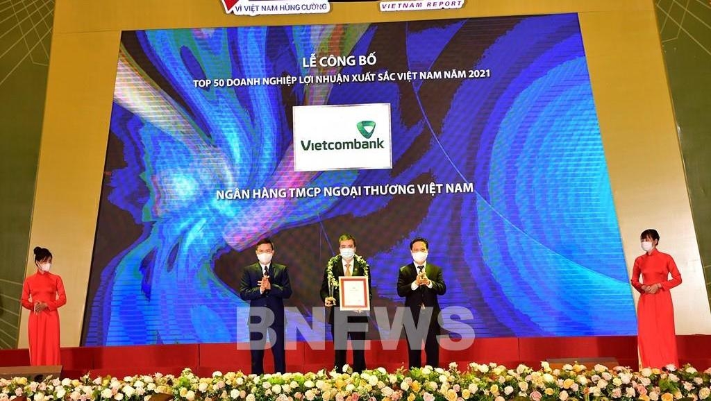 Vietcombank, one of the top ten, is honoured at the ceremony. (Photo: VNA).