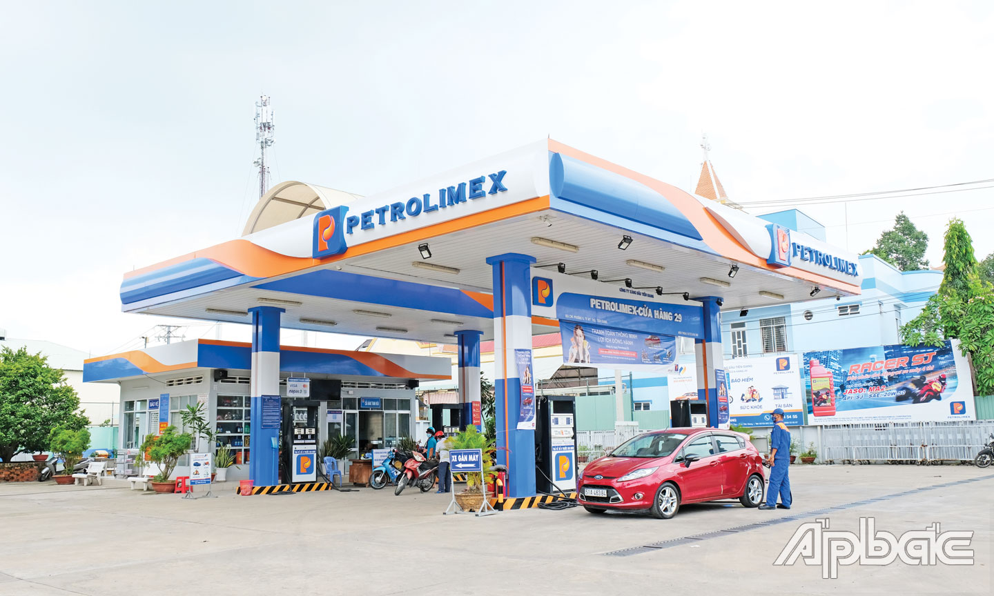 Cửa hàng xăng dầu trực thuộc Petrolimex Tiền Giang.