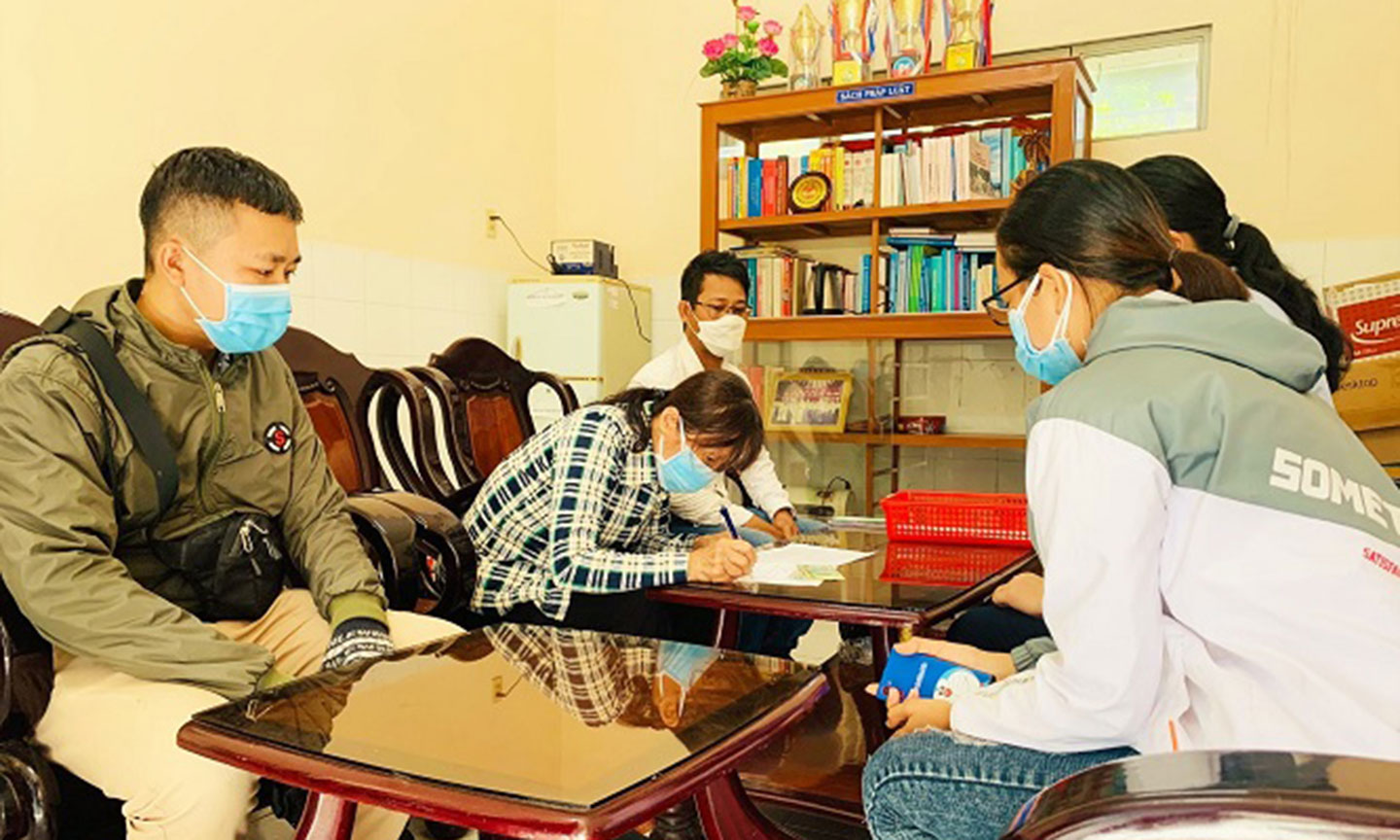 Chi trả tiền mặt cho người lao động nhận hỗ trợ do ảnh hưởng dịch Covid-19 từ quỹ bảo hiểm thất nghiệp