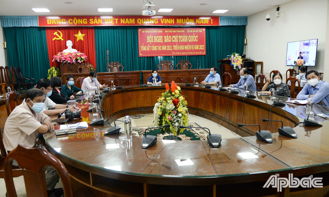 Đại biểu dự tại điểm cầu Tiền Giang.