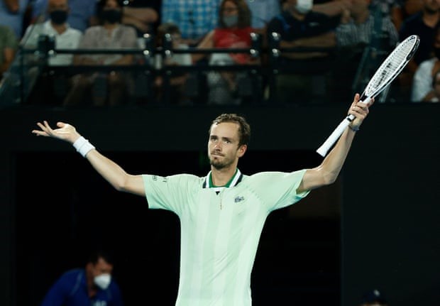 Medvedev giành ưu thế khi thắng 2 set đầu. (Nguồn: Getty Images)