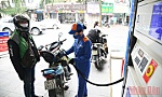 Giá xăng dầu tăng sốc, dầu diesel tăng gần 4.000 đồng/lít