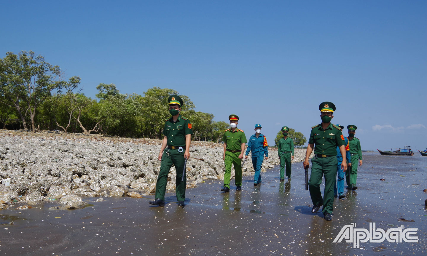 Sát cánh cùng với Bộ đội Biên phòng, chính quyền và đoàn thể các xã biên giới biển của tỉnh đẩy mạnh công tác tuyên truyền, xây dựng thế trận biên phòng toàn dân vững chắc.