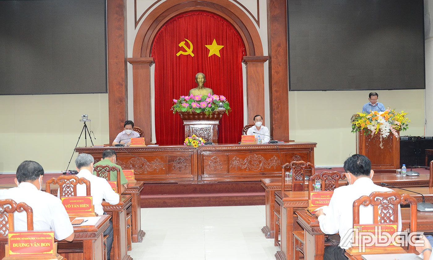 Quang cảnh phiên họp.