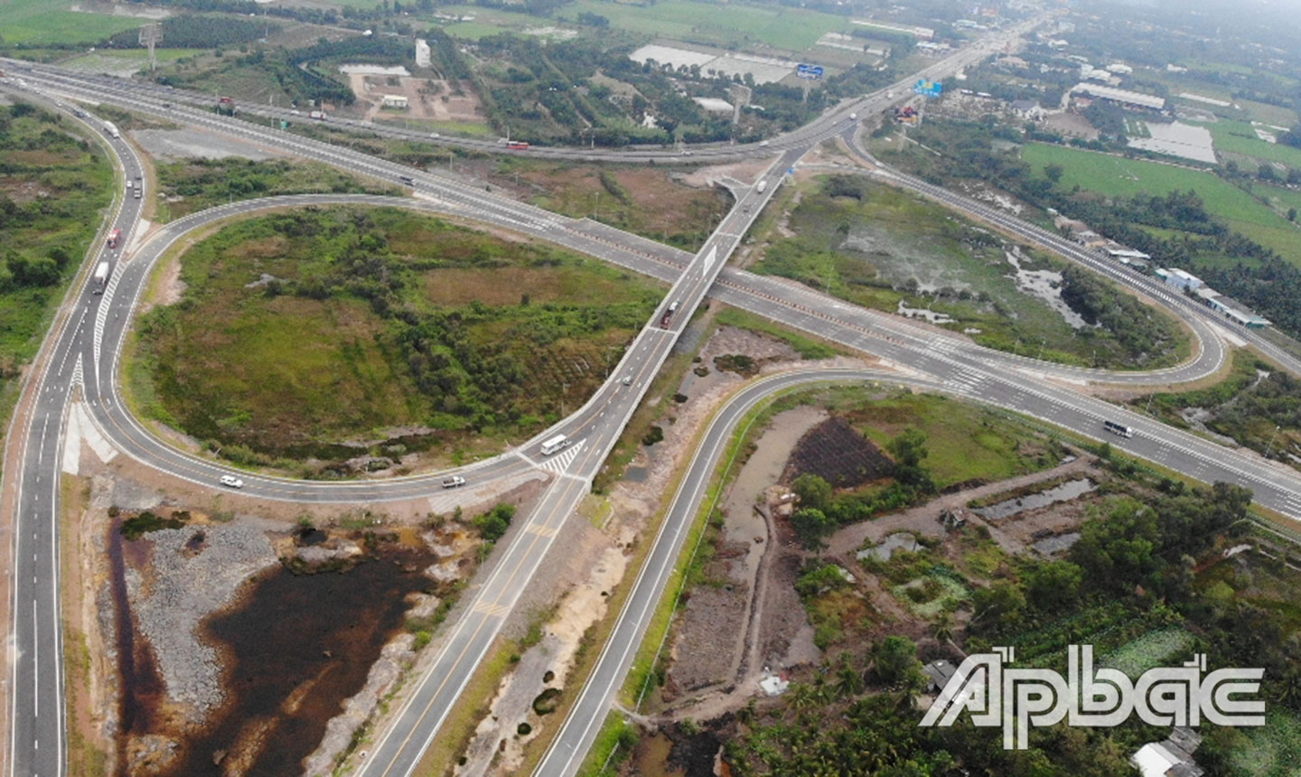 Tuyến cao tốc Trung Lương - Mỹ Thuận chuẩn bị đưa vào khai thác, giúp “khơi thông” cửa ngõ vùng ĐBSCL.