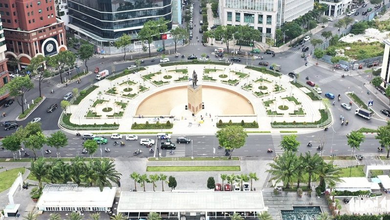 Me Linh Park and the Tran Hung Dao statue after the renovation is completed.