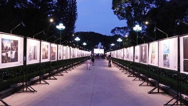 The exhibition showcases 159 outstanding photos of the World Press Photo Contest 2021. (Photo: VNA).