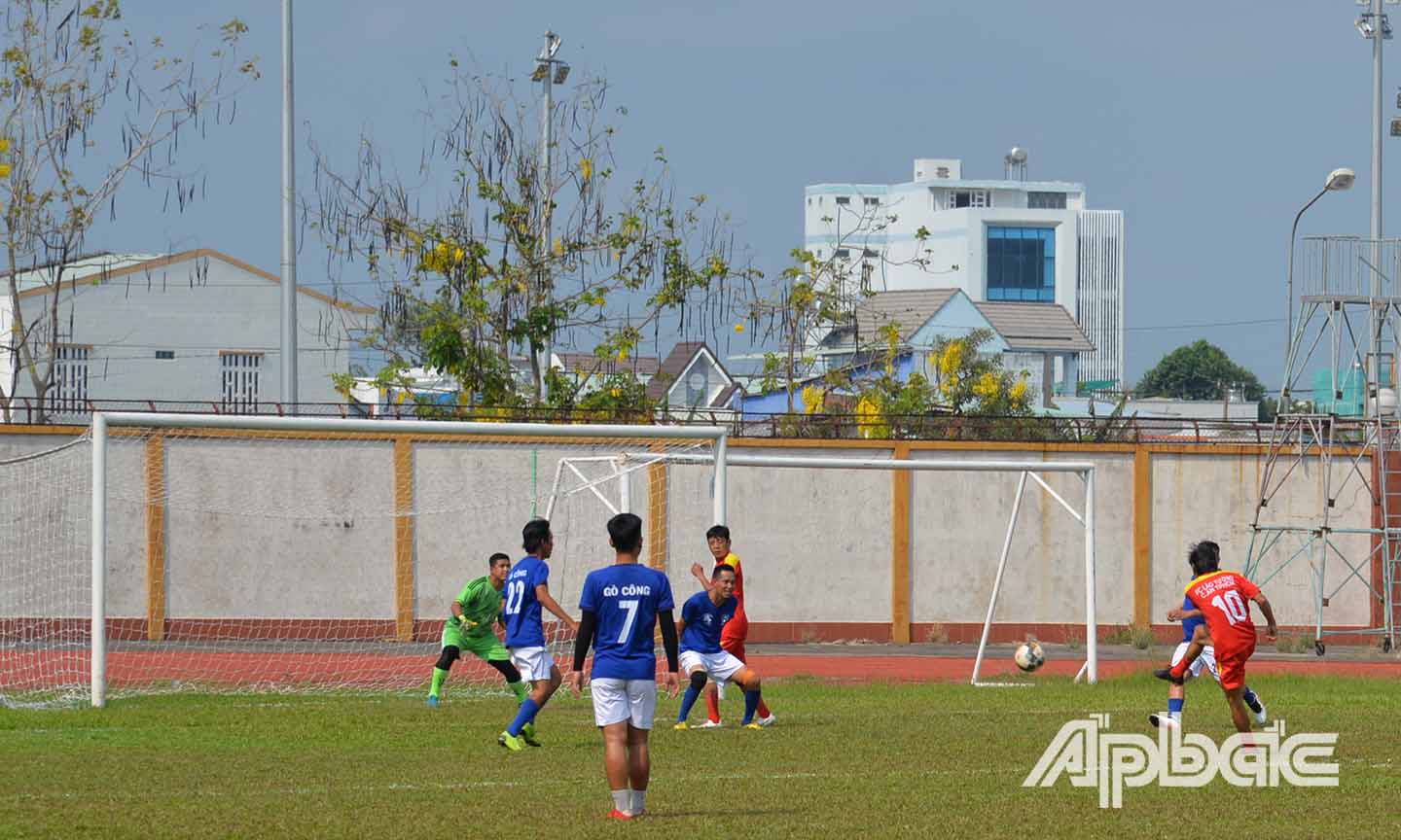 Các cựu tuyển thủ đã cống hiến nhiều pha bóng đẹp mắt.