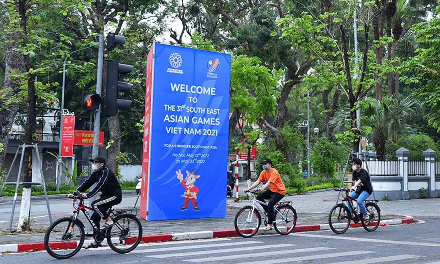 Công tác quảng bá, thông tin về SEA Games 31 trên các tuyến phố chính của Hà Nội. (Ảnh: Thủy Nguyên)