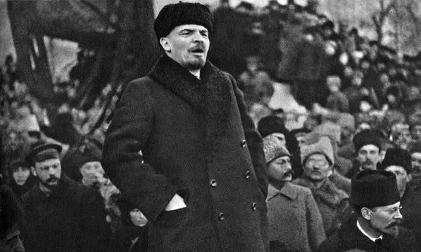 V.I.Lenin – lãnh tụ vĩ đại của giai cấp vô sản toàn thế giới, người sáng lập ra Quốc tế Cộng sản; đồng thời lãnh đạo nhân dân Nga tiến hành Cách mạng Tháng Mười Nga, lập ra Nhà nước công nông đầu tiên trên thế giới do Đảng của giai cấp vô sản lãnh đạo. (Ảnh: Tư liệu/TTXVN)