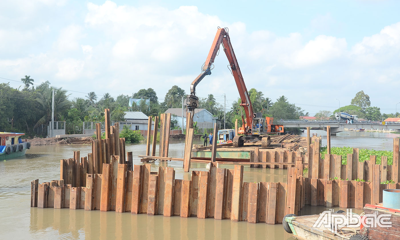 Cống Phú Phong đang được khẩn trương đẩy nhanh tiến độ thi công.