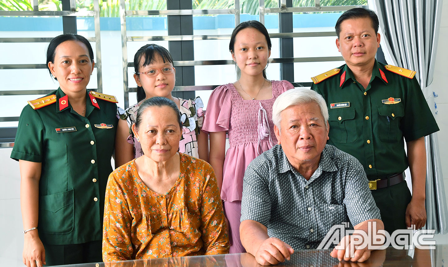 Gia đình Thiếu tá Nguyễn Hoàng Lộc luôn vui vẻ, đầm ấm, hạnh phúc và tràn ngập tiếng cười.