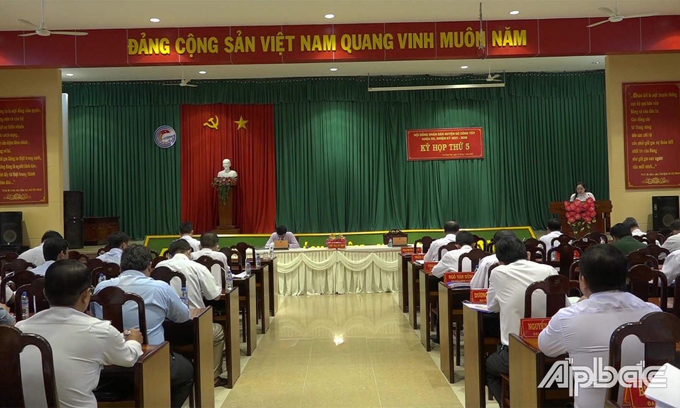 Quang cảnh kỳ họp