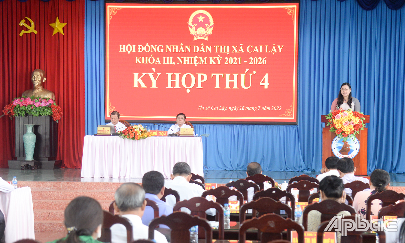 Quang cảnh kỳ họp.