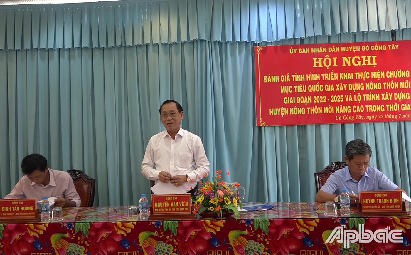đồng chí Nguyễn Văn Vĩnh phát biểu tại hội nghị