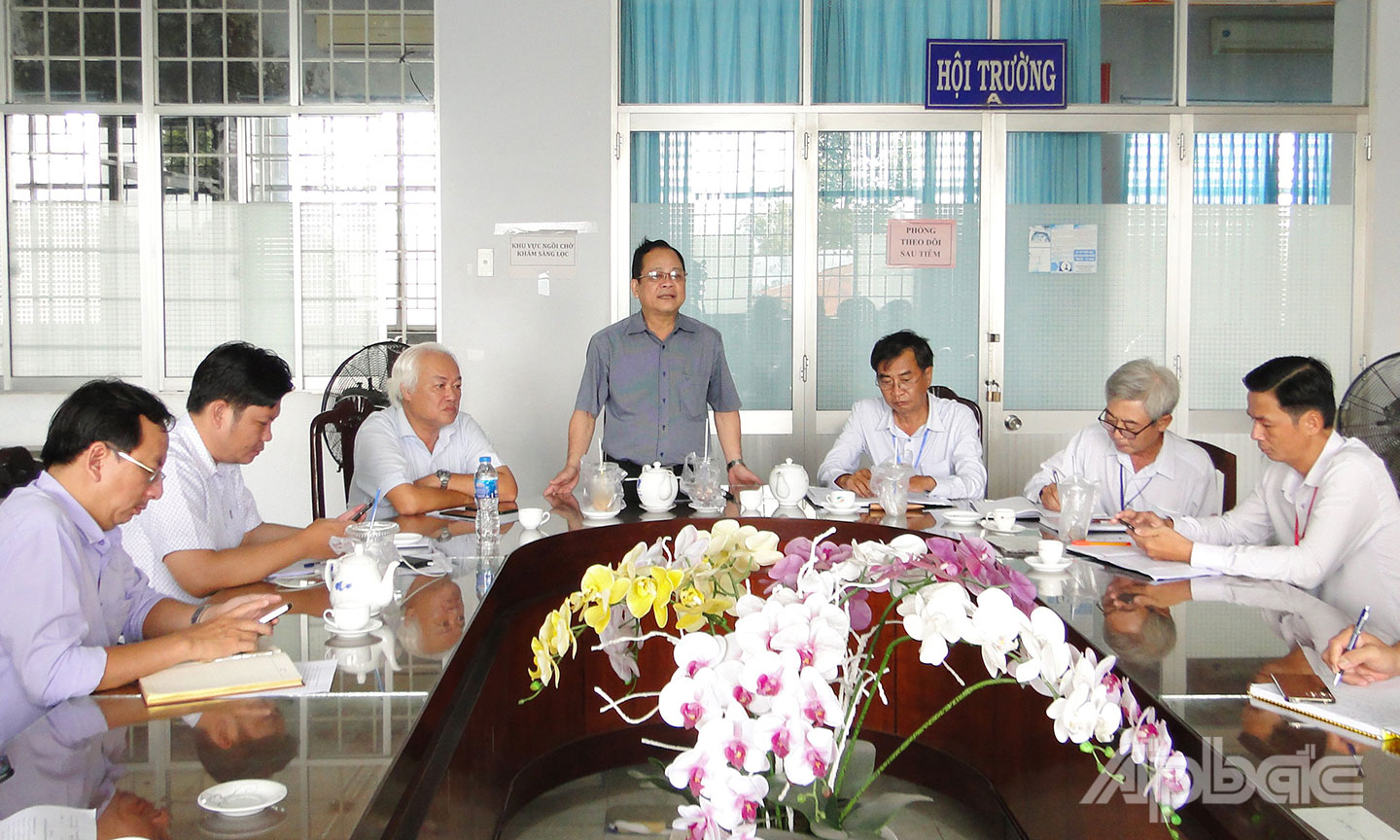 Trong tháng 7, Đoàn giám sát công tác phòng chống dịch bệnh do BSCK 2 Nguyễn Thanh Linh (phát biểu), làm trưởng đoàn cùng các thành viên Sở Y tế, Bệnh viện Đa khoa Trung tâm Tiền Giang, Trung tâm Kiểm soát bệnh tật(CDC) tổ chức kiểm tra, giám sát hoạt động phòng, chống dịch sốt xuất huyết, tay chân miệng và tiêm vắc xin Covid – 19 trong 6 tháng đầu năm 2022 Trung tâm Y tế huyện Cái Bè.