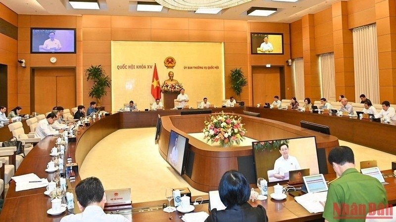 The law-making session of the National Assembly Standing Committee. (Photo: Duy Linh).