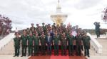 Vietnamese defence minister visits Vietnam-Laos fighting alliance monument