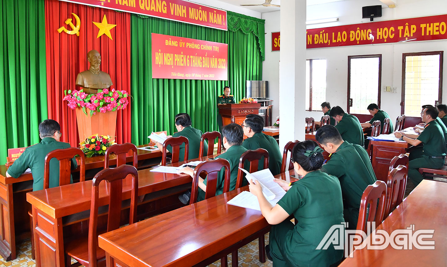 Quang cảnh Đảng ủy Phòng Chính trị Hội nghị phiên 6 tháng đầu năm 2022