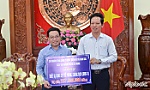 Tiền Giang tiếp nhận 38 thùng khẩu trang y tế